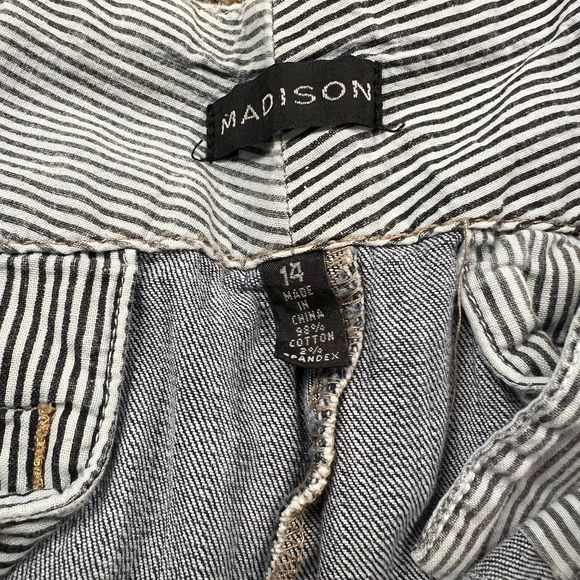 Madison Jean shorts size 14 - Picture 4 of 8